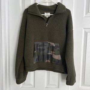 Aerie Offline | Green Sherpa Camo Quarter Zip | SZ Medium